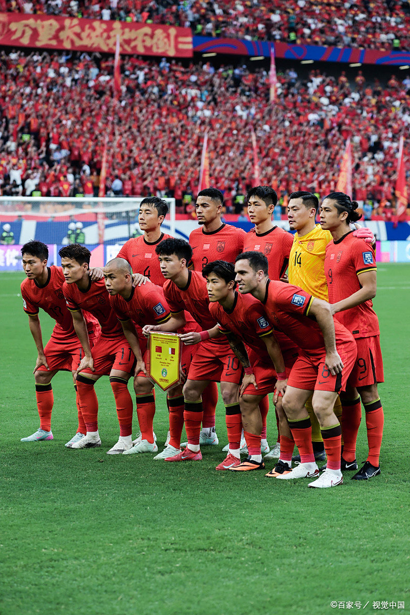 关于武汉三镇发布备战花絮，赛前防线松动，国王杯任务艰巨，训练强度明显提升的信息