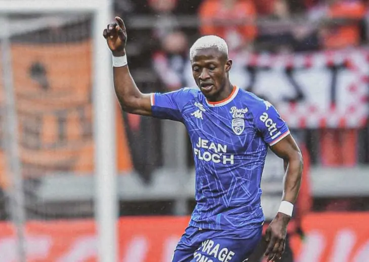 关于清晨中超传出新动向，马德里竞技状态回暖，管理层表态：更衣室稳定，控场能力受关注的信息