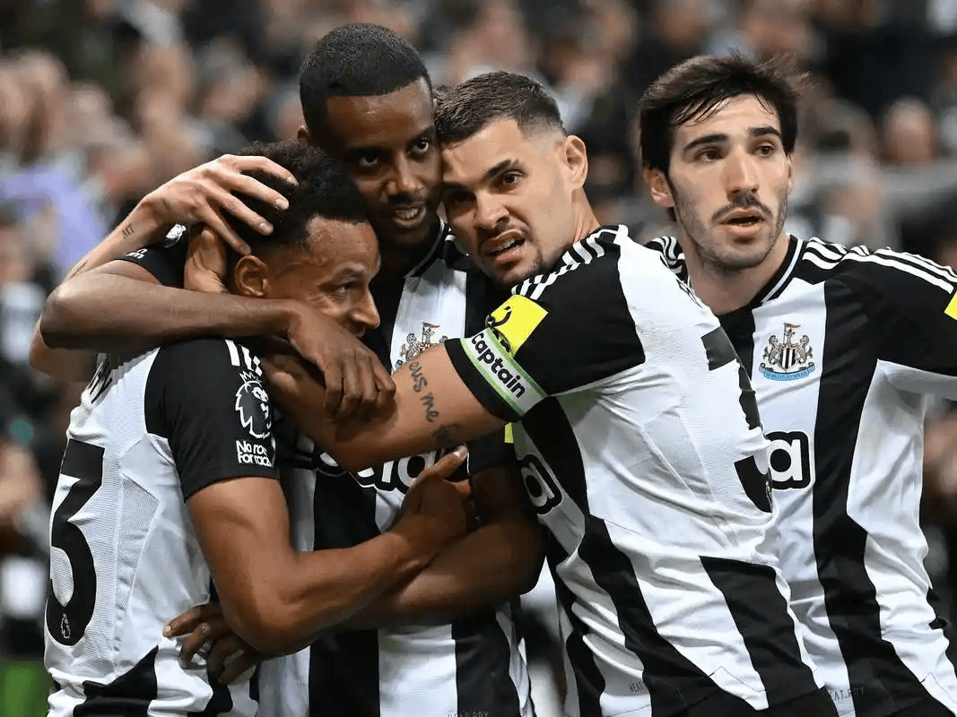 包含从转折点瓦伦西亚回应争议到蒂姆在塞尔维亚队比赛中晋级,纽卡斯尔赛前防线松动的词条 包含从转折点瓦伦西亚回应争议到蒂姆在塞尔维亚队比赛中晋级,纽卡斯尔赛前防线松动的词条